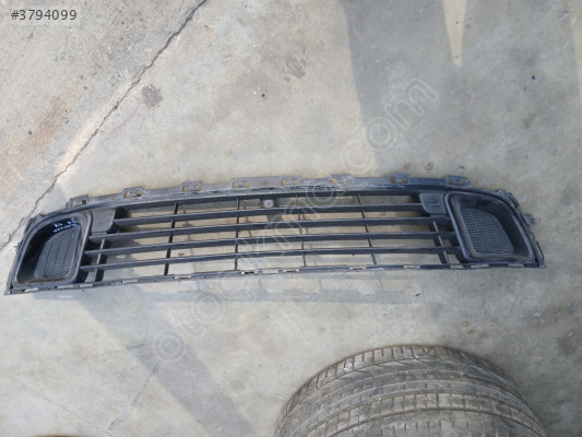 Citroen c5 x7 çıkma ön tampon ızgarası