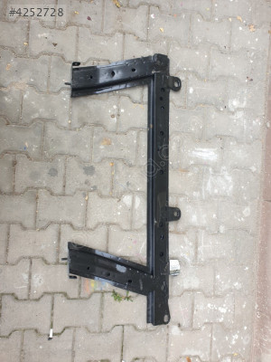 Renault clio 4 beşik ön parça sifir orjinal mais 622105747r