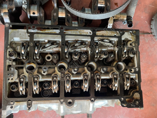 05E103404F 1.5 tsi dpc motor silindir kapağı çıkma