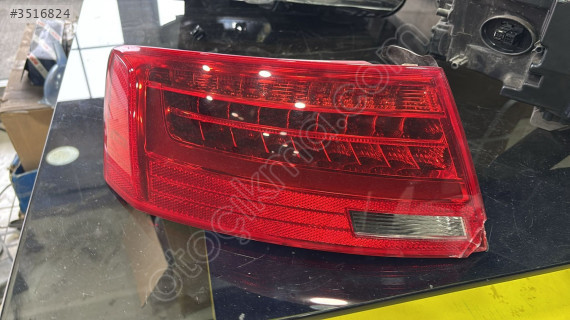 AUDİ A5 COUPE SOL DIŞ STOP 8T8945095F