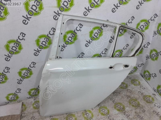 BMW 1 SERİSİ 2012 2018 F20 SOL ARKA KAPI PARÇA NO: 41527284515