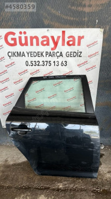 KİA CEED SAĞ ARKA KAPI