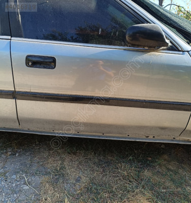 Honda Accord sağ ön kapı