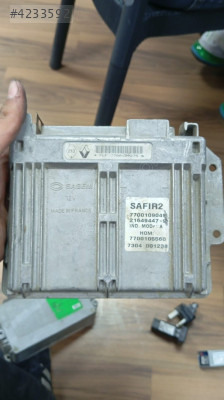 RENAULT TWİNGO 1.2 V8 MOTOR BEYNİ 7700109275