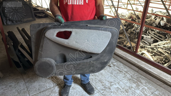FİAT FİORİNO ÇIKMA ORJİNAL SAĞ ÖN KAPI DÖŞEMESİ BDÇ