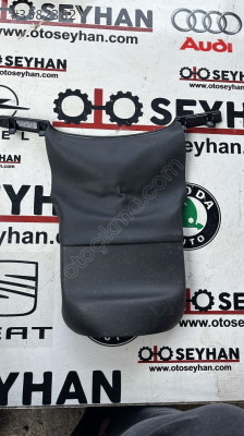 3G0858560 Volkswagen passat b8.5 b8 direksiyon kolonu üst kaplama