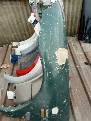 MITSIBİSHİ CARİSMA  SOL ÖN ÇAMURLUK