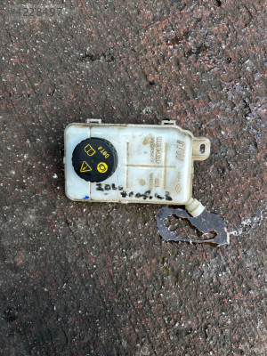 2020 trafic 3 hidrolik yağ deposu