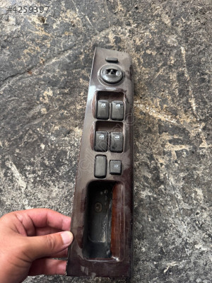 KİA SORENTO SOL CAM DÜGMESİ