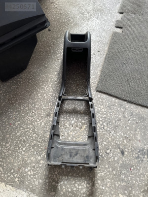 Renault megane 2 ıı Orta konsol konsolu 8200079089