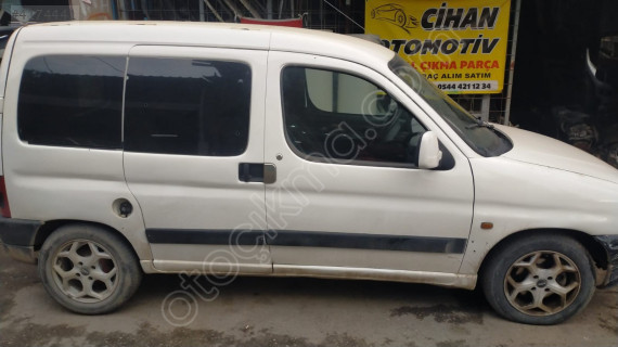 PEUGEOT PARTNER 2001 1.9 D SAĞ ÖN KAPI