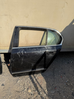 SKODA SUPER B SOL ARKA KAPI ÇIKMA ORJİNAL