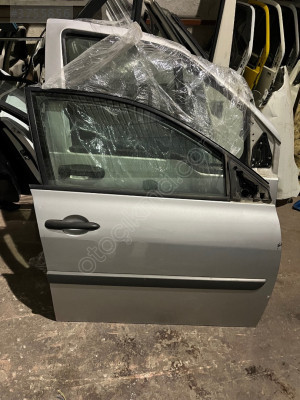 Renault Megane 2 sağ ön kapı dolu çıkma orijinal
