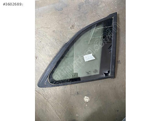 AUDİ Q5 KELEBEK CAM