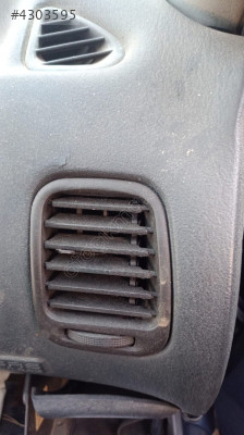 mitsubishi carisma sağ havalandırma