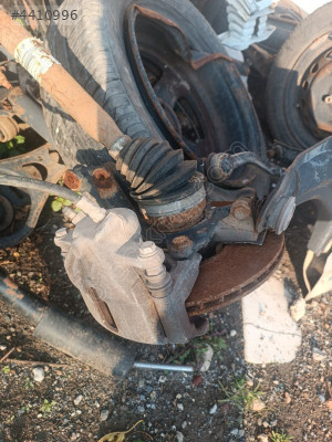 Clio 4 sağ ön taşıyıcı kaliper