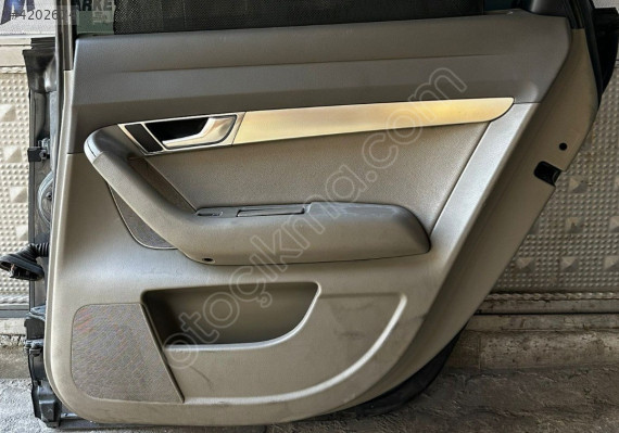 AUDİ A6 05-11 KAPI DÖŞEMESİ ARKA SAĞ BEJ 4F0867304ED XGP