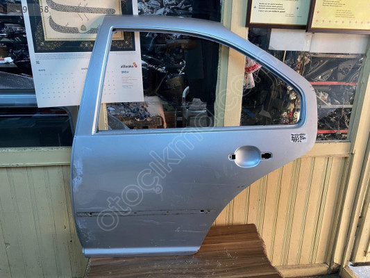 VOLKSWAGEN BORA SOL ARKA KAPI 1998-2004 MODEL ORJİNAL ÇIKMA
