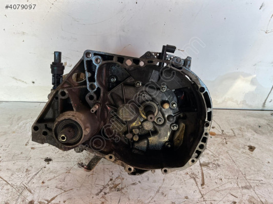 RENAULT SYMBOL ŞANZIMAN 1.4 8V ALTTAN LEVYELİ MONTECAR 2