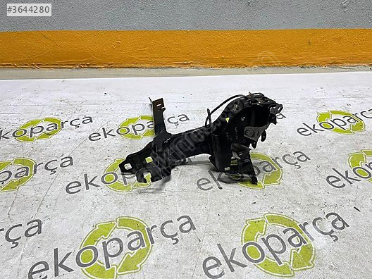 BMW 3 SERİSİ 2019 2023 G20 SOL FAR YUVA SACI 51647422293