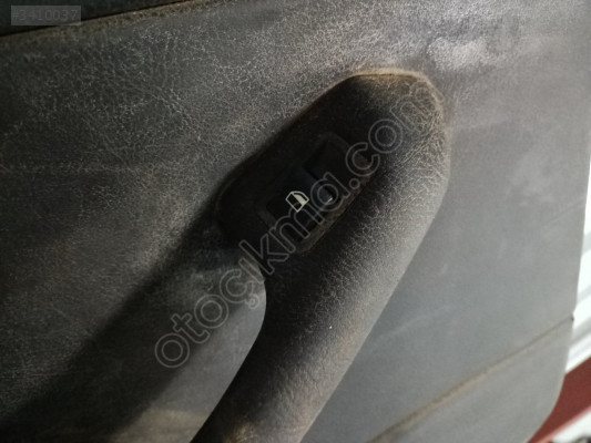 BMW E46 SOL ARKA CAM DÜĞMESİ