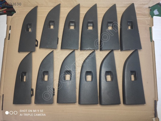 Skoda Fabia sağ ön cam düğme plastiği 6Y1867228
