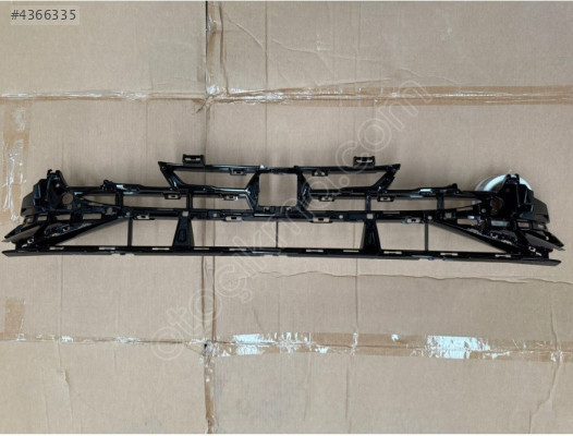 ÖN PANJUR ALT IZGARA A3 2024- SIFIR  8Y0807647F