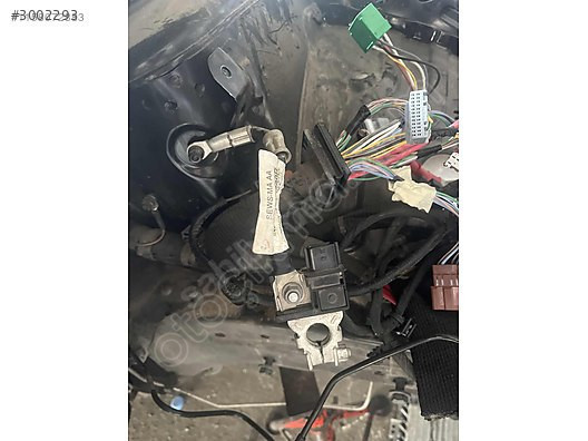 240800969R - MEGANE 4 AKÜ KUTUP BAŞI FAZ 2