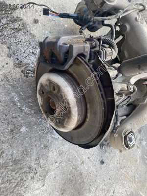 BMW F10 5.20 SAĞ ARKA TAŞIYICI OTO FEDAİ