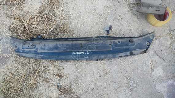 Renault Megane 1 Modeli İçin Arka Tampon Demiri