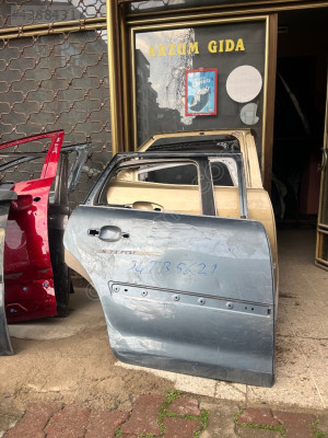 Citroen C4 Picasso Sağ Arka Kapı Orijinal (7 Kişilik)