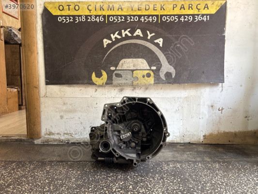 FORD ESCORT Arkadan Marşlı Orijinal Çıkma Şanzıman Komple