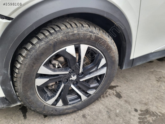 2023 Peugeot 2008 JANT-LASTİK
