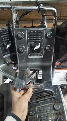VOLVO S60 GÖSTERGE PANELİ KROMLU