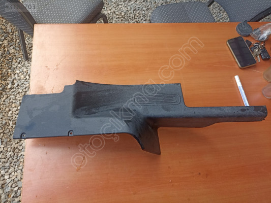 Fiat Fiorino sağ arka kapı eşiği
