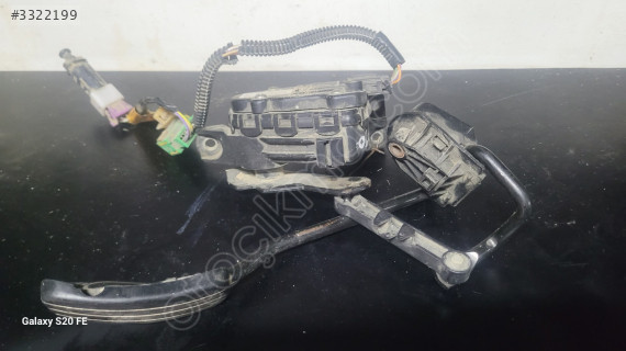 Renault kango gaz pedalı