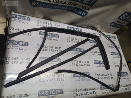 ÇIKMA VW JETTA SAĞ ARKA KAPI FİTİLİ