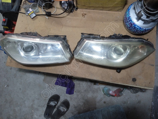 Megane 2 sağ sol far çıkma orjinal