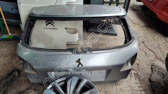 Peugeot 308 bağaj kapaği