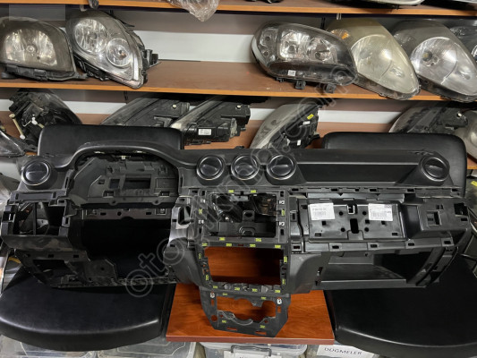 DACİA DUSTER TORPİDO ORJİNAL SÖKME HATASIZ