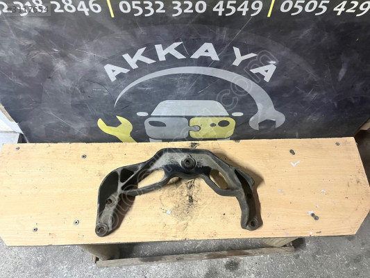 97BB-6P096-AC Mondeo 2 Motor Kulağı Bağlantı Ayağı Orjinal Çıkma