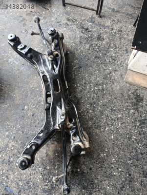 Opel Vectra C kasa arka dingil