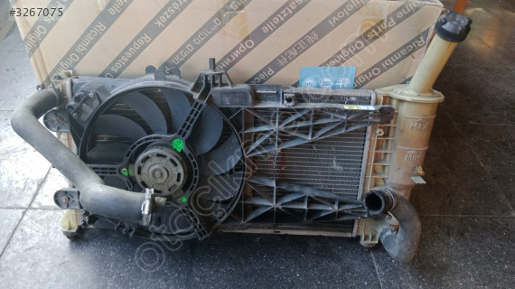 Fiat Punto (2003-2006) 1.4-16V benzinli fan seti klimalı
