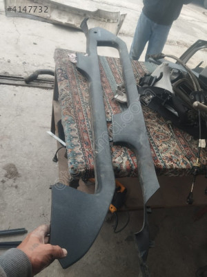 2001-2006 FORD MONDEO ORTA DİREK KAPI EŞİK PLASTİĞİ SÖKME ORJİNAL