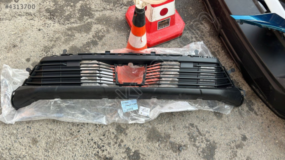 BERLİNGO RİFTER TAMPON ALT IZGARA 2025 98572268XT