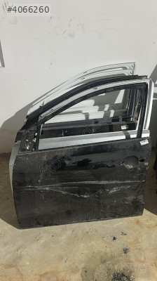 Volkswagen 11-17 sol ön kapı ufak hasarlı