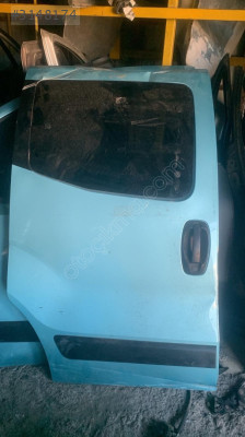 2017 Fiat fiorino sag arka kapı çıkma