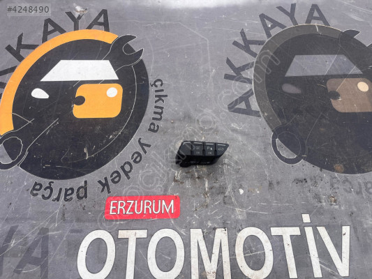 Ford Focus 3 Otomatik Park ve Bagaj Açma Tuşu Çıkma