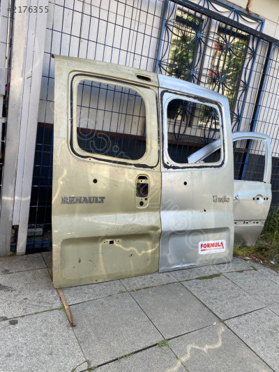 Renault trafik çıkma arka bagaj kapağı