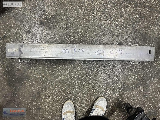 8U0807109 AUDİ Q3 ÖN TAMPON DEMİRİ ORİJİNAL ÇIKMA 2012-18